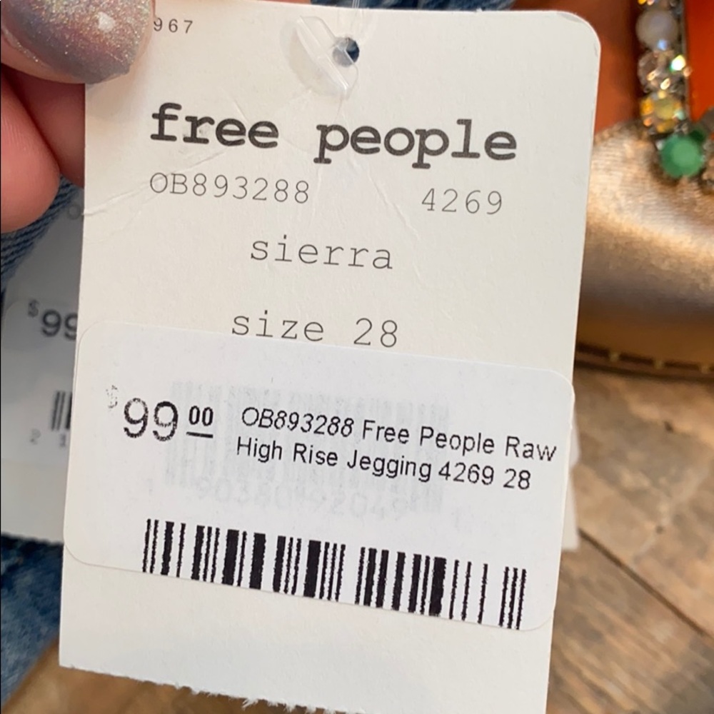 💠FREE PEOPLE HIGH RISE JEAN - Picture 4 of 5